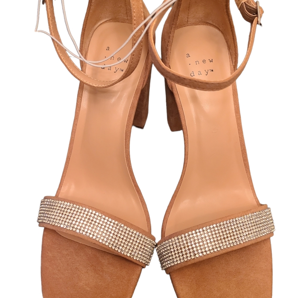 A New Day Ema Heels - Picture 4 of 12